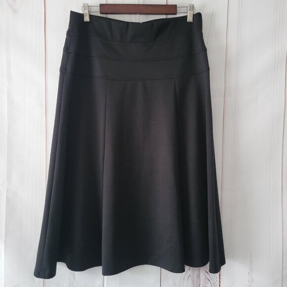 Dressbarn Midi Skirt, Solid Black, Flowy, Sz L, Business Casual, Like New, EUC - Picture 3 of 8